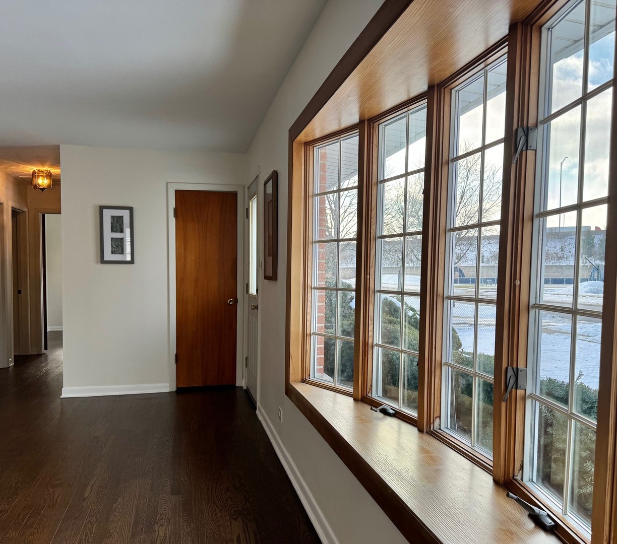 3051 S Scott Street, Des Plaines, IL 60018