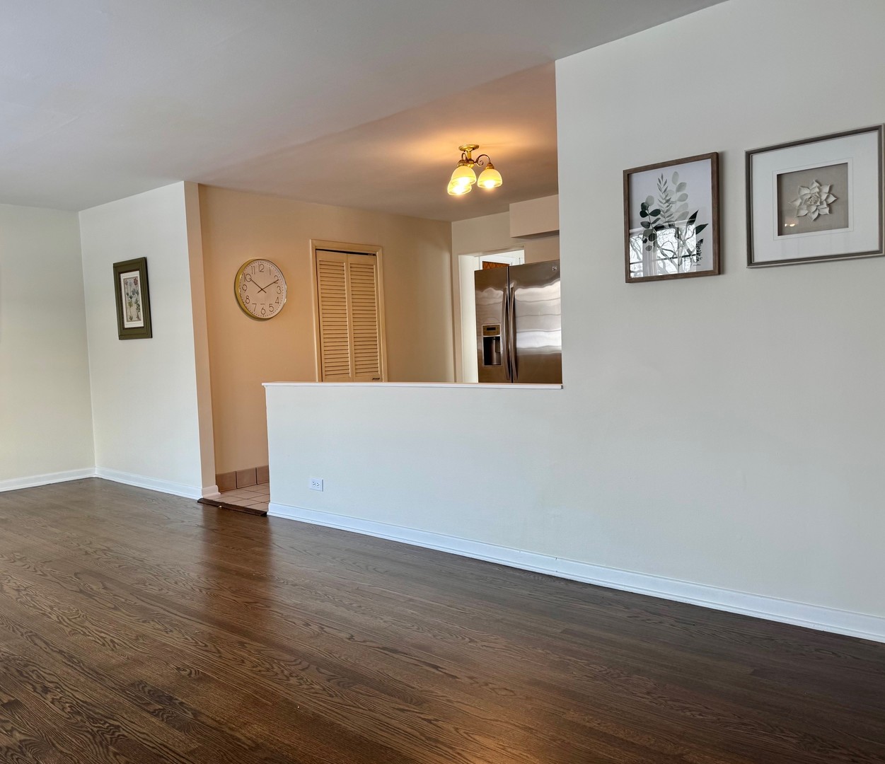 3051 S Scott Street, Des Plaines, IL 60018