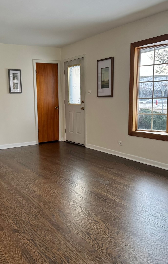 3051 S Scott Street, Des Plaines, IL 60018