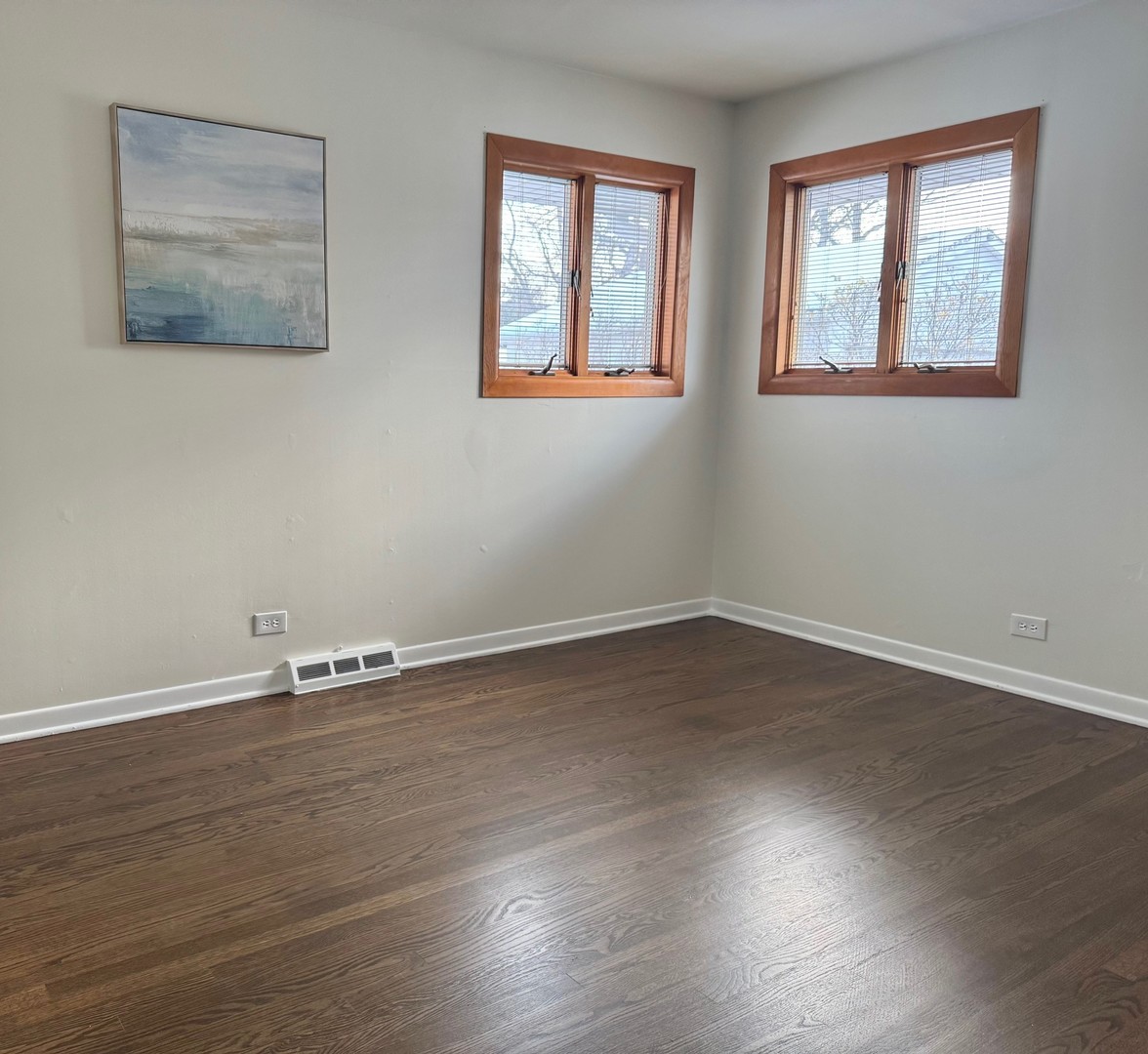 3051 S Scott Street, Des Plaines, IL 60018