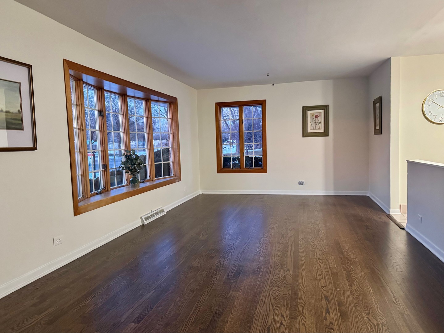 3051 S Scott Street, Des Plaines, IL 60018