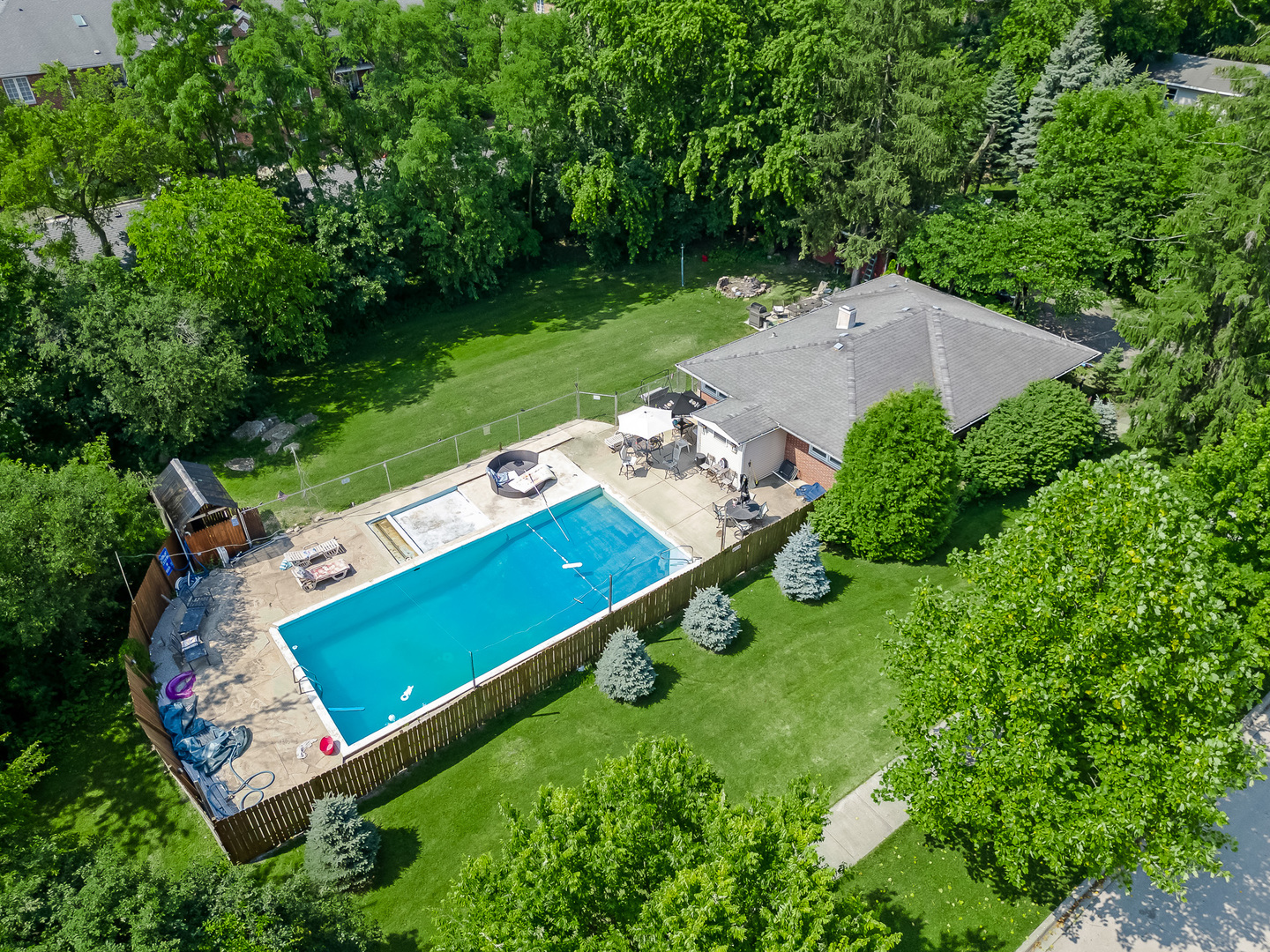 25 Hidden View Drive, Westmont, IL 60559