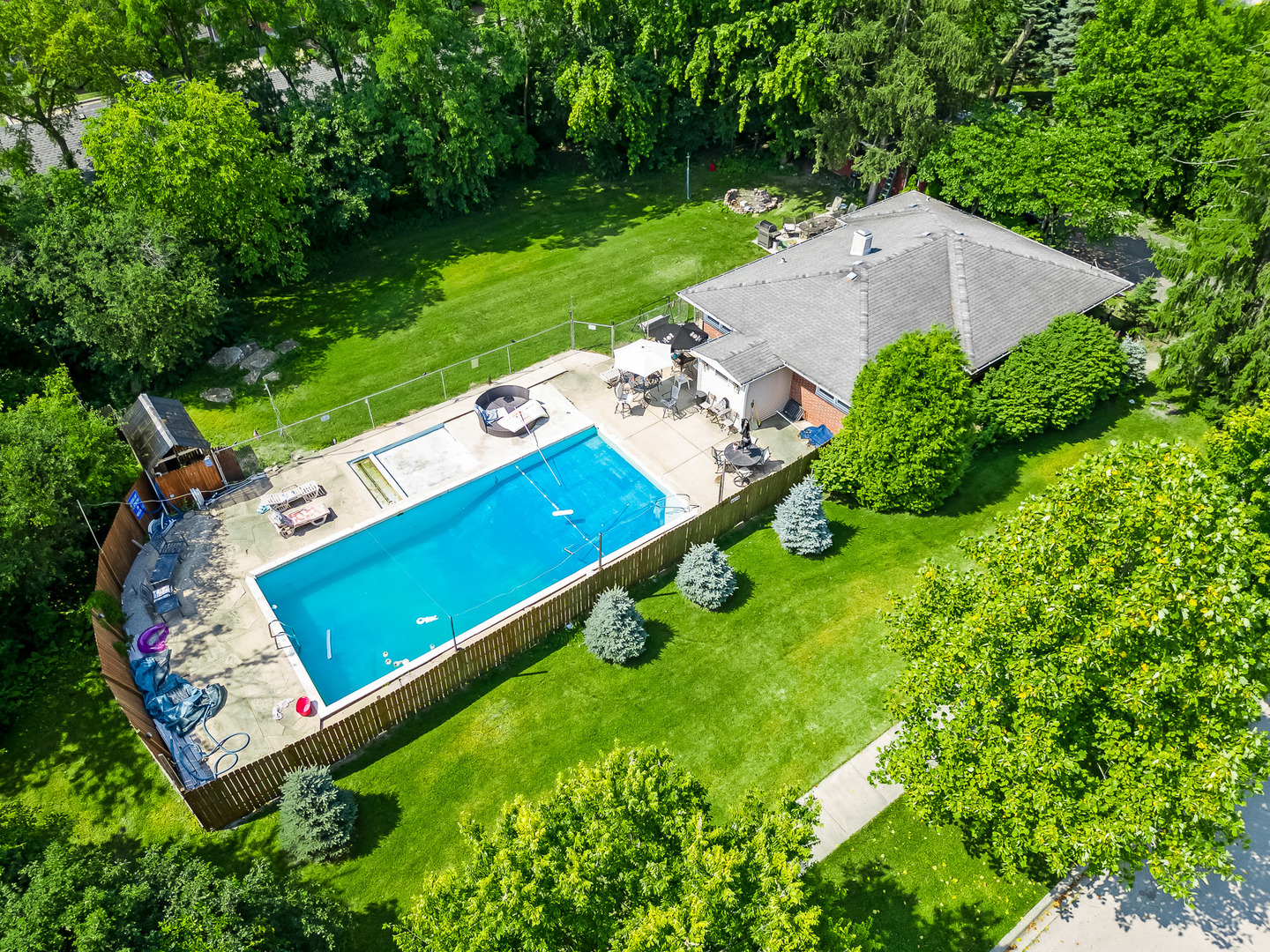 25 Hidden View Drive, Westmont, IL 60559