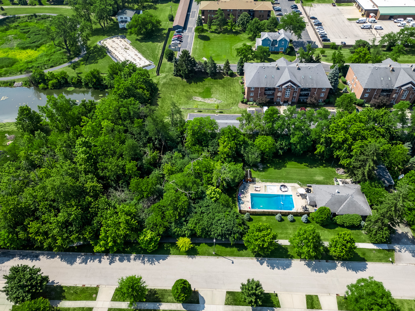 25 Hidden View Drive, Westmont, IL 60559