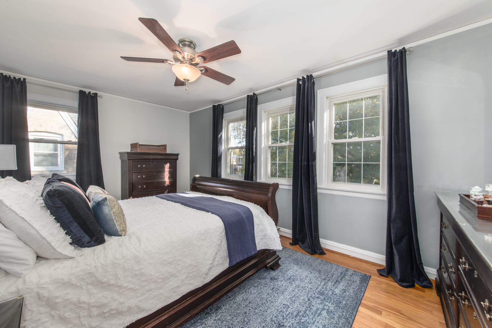 3312 N New England Avenue, Chicago, IL 60634