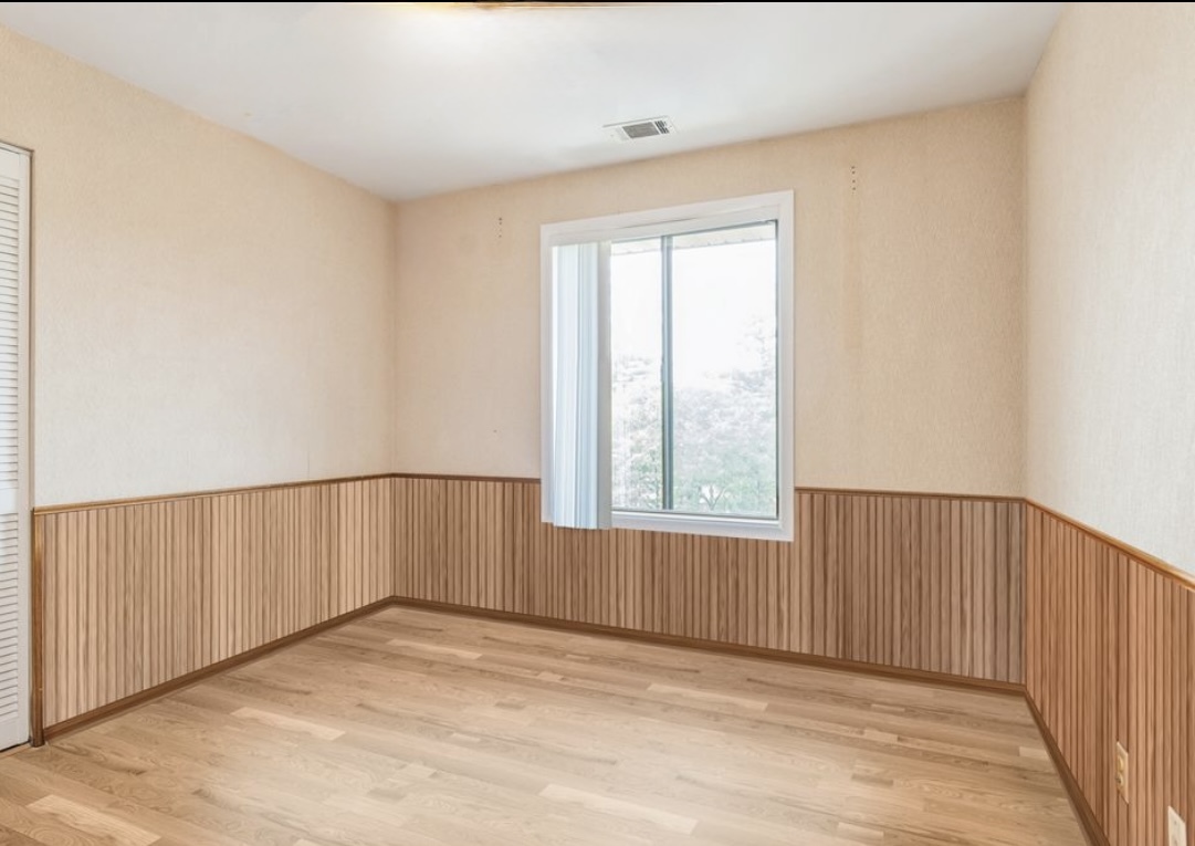 709 79th Street #401, Darien, IL 60561