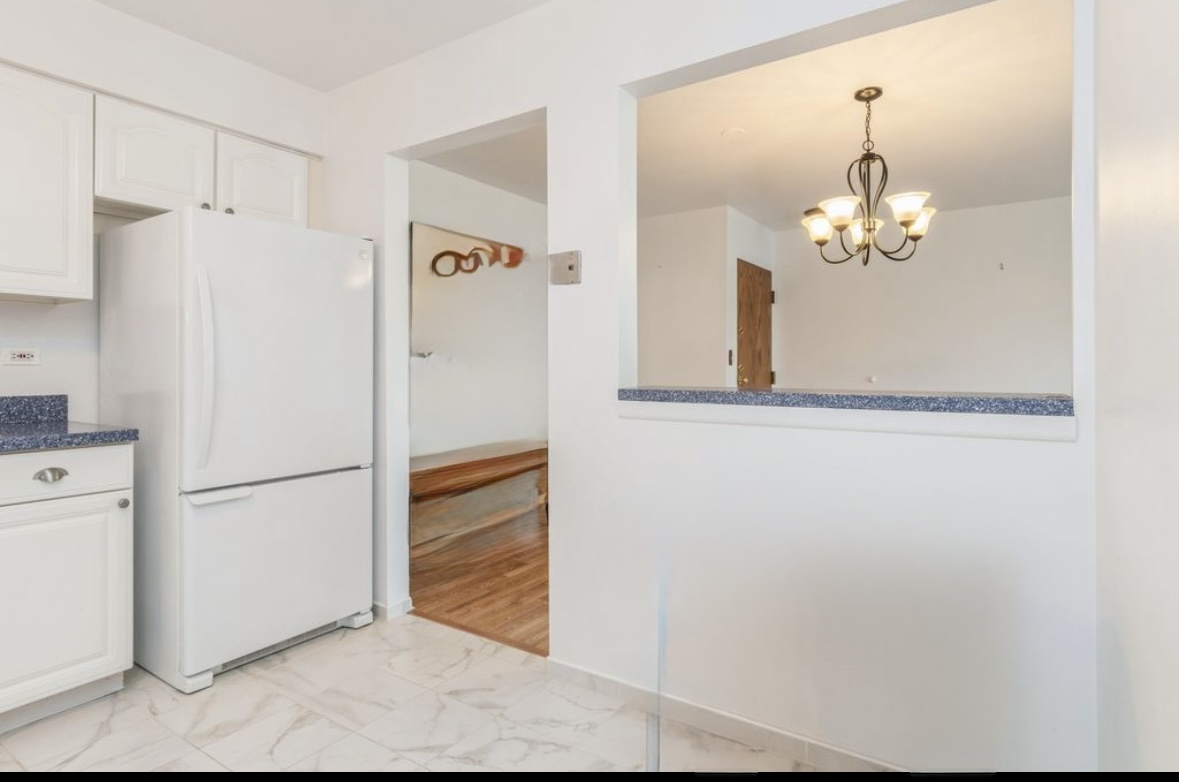 709 79th Street #401, Darien, IL 60561