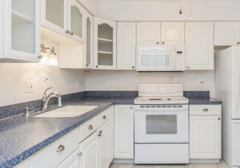 709 79th Street #401, Darien, IL 60561