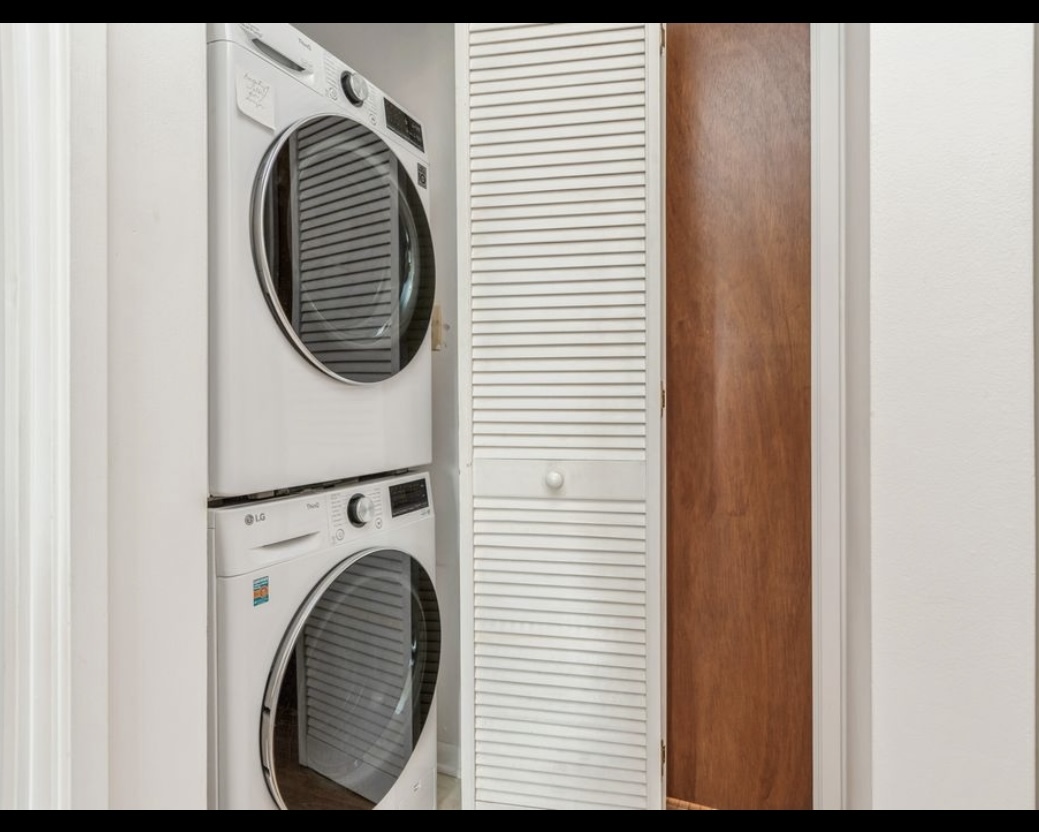 709 79th Street #401, Darien, IL 60561