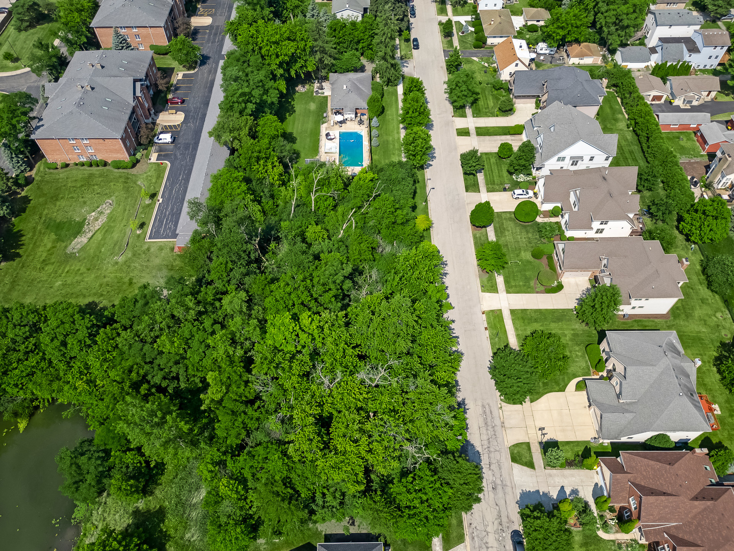 25 Hidden View Drive, Westmont, IL 60559