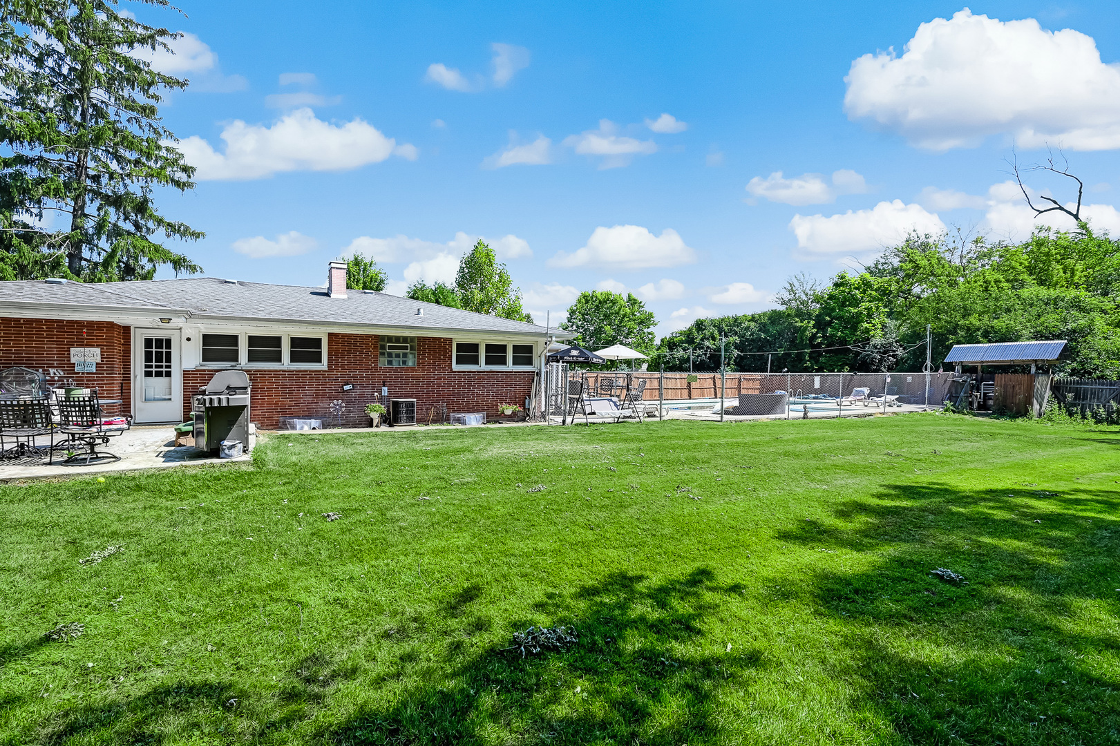 25 Hidden View Drive, Westmont, IL 60559