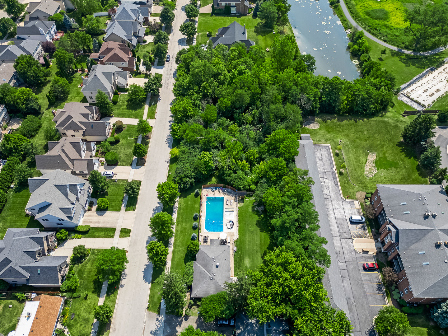 25 Hidden View Drive, Westmont, IL 60559