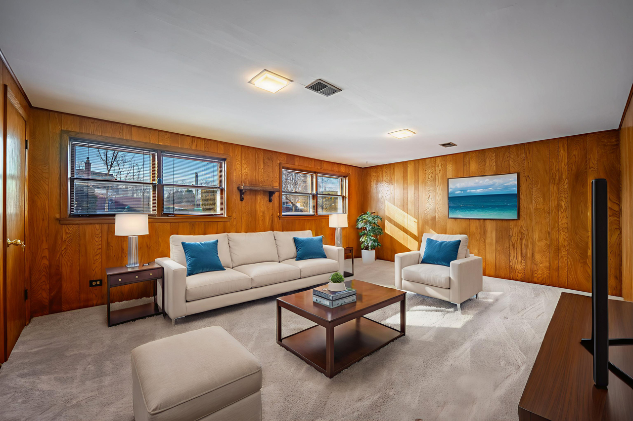 910 E Kimber Drive, Arlington Heights, IL 60005