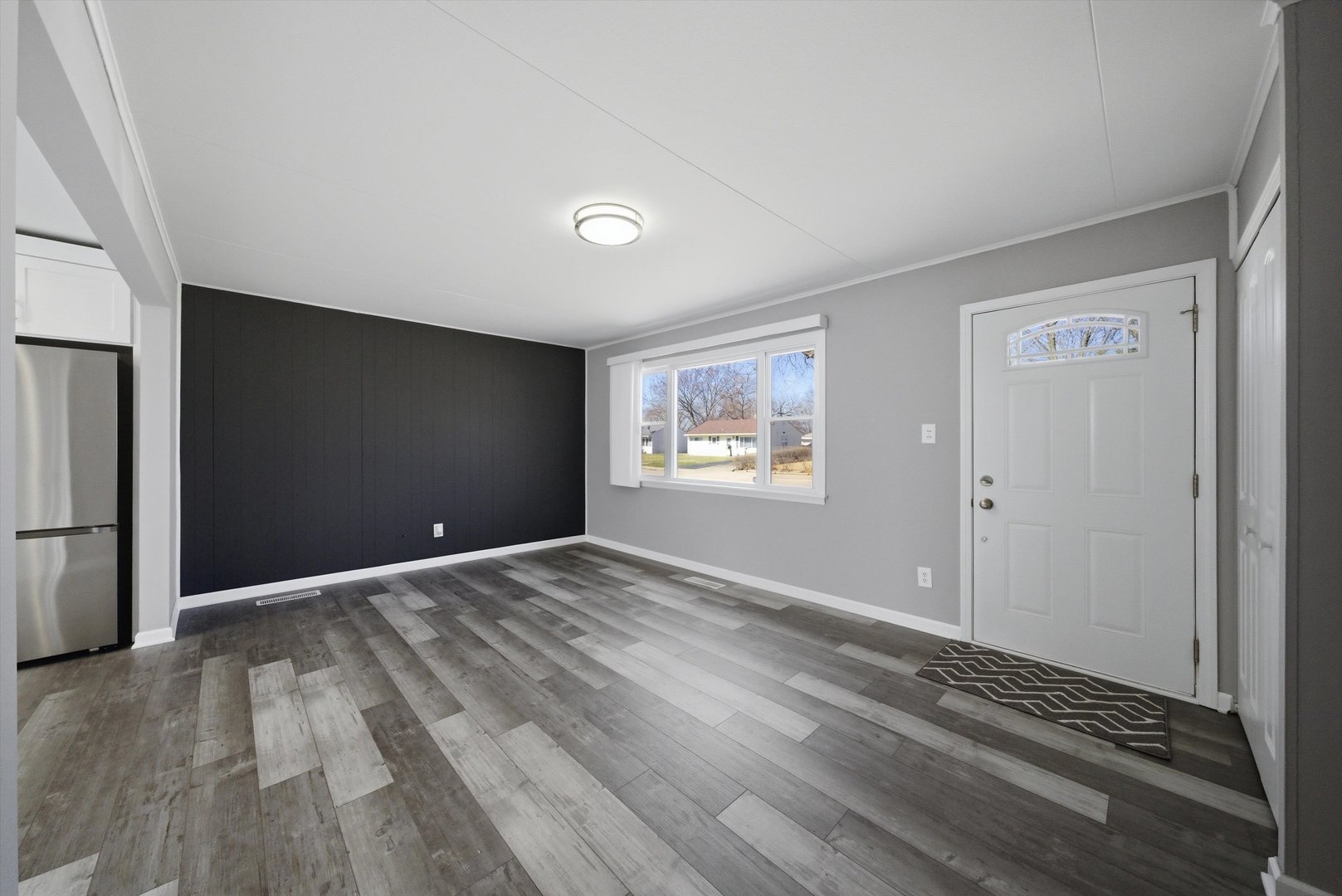 112 Saint Jude Avenue, Joliet, IL 60436