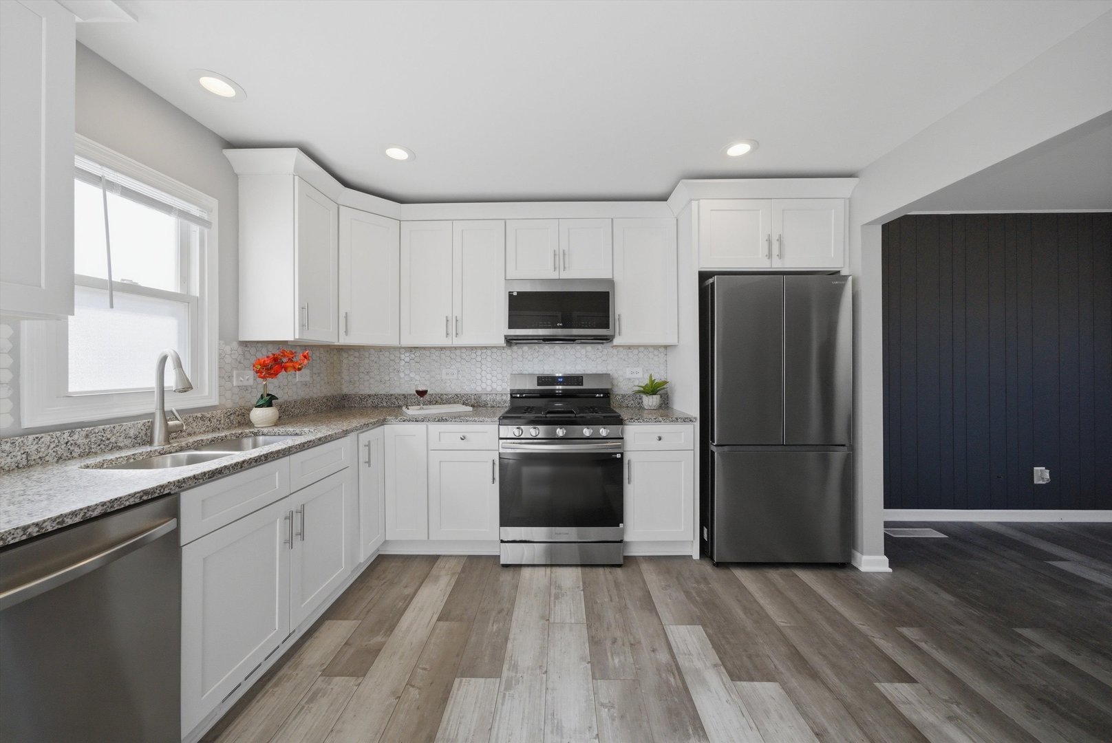 112 Saint Jude Avenue, Joliet, IL 60436