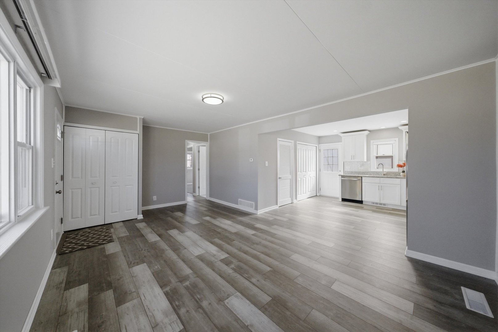 112 Saint Jude Avenue, Joliet, IL 60436