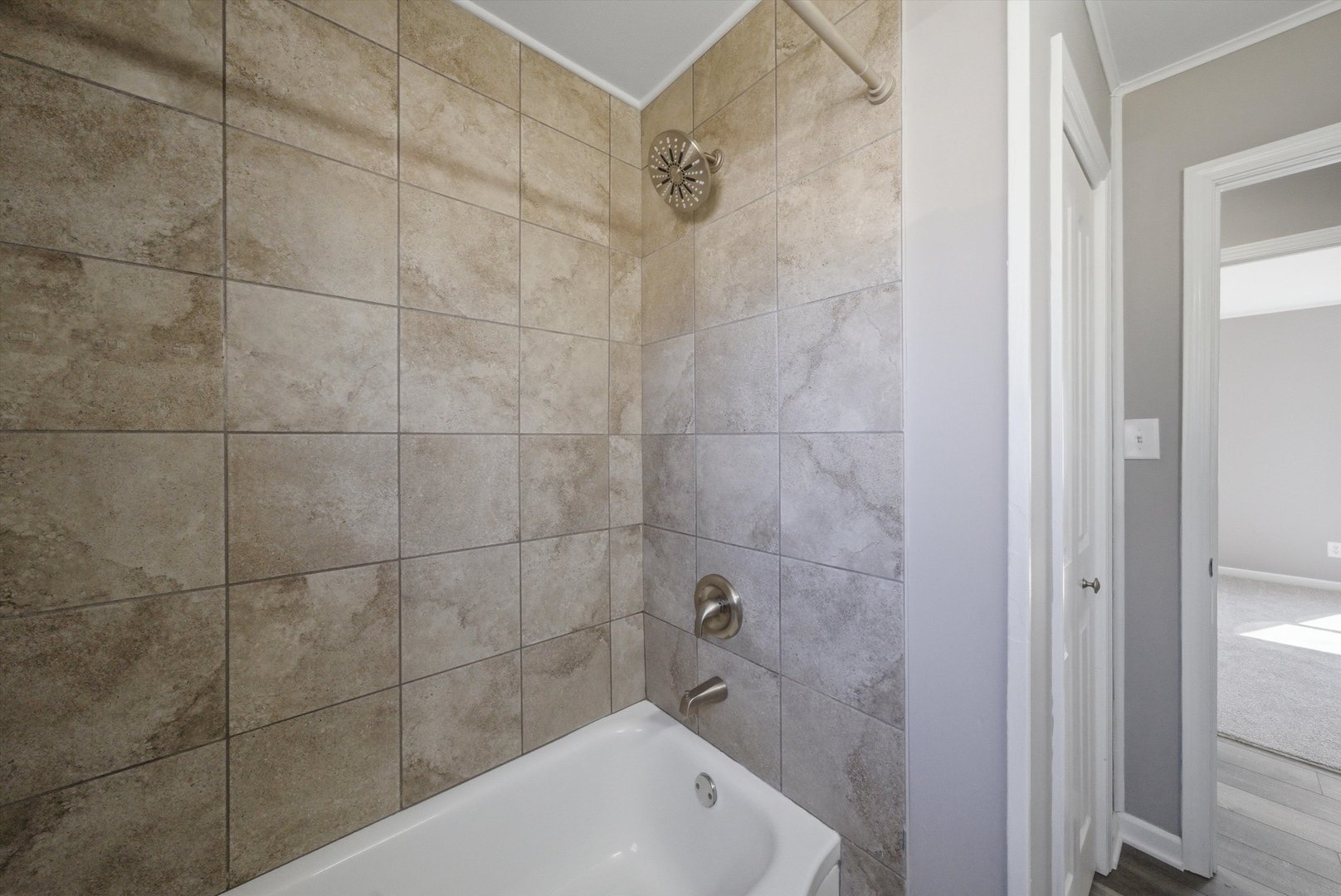 112 Saint Jude Avenue, Joliet, IL 60436