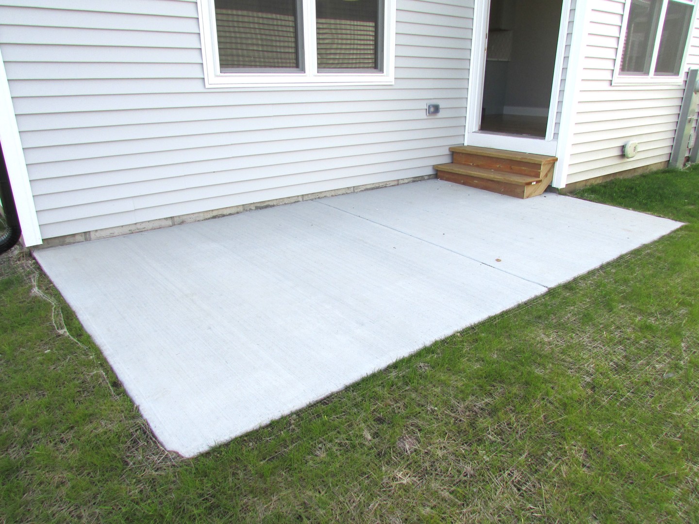 994 CENTER Drive, Marengo, IL 60152