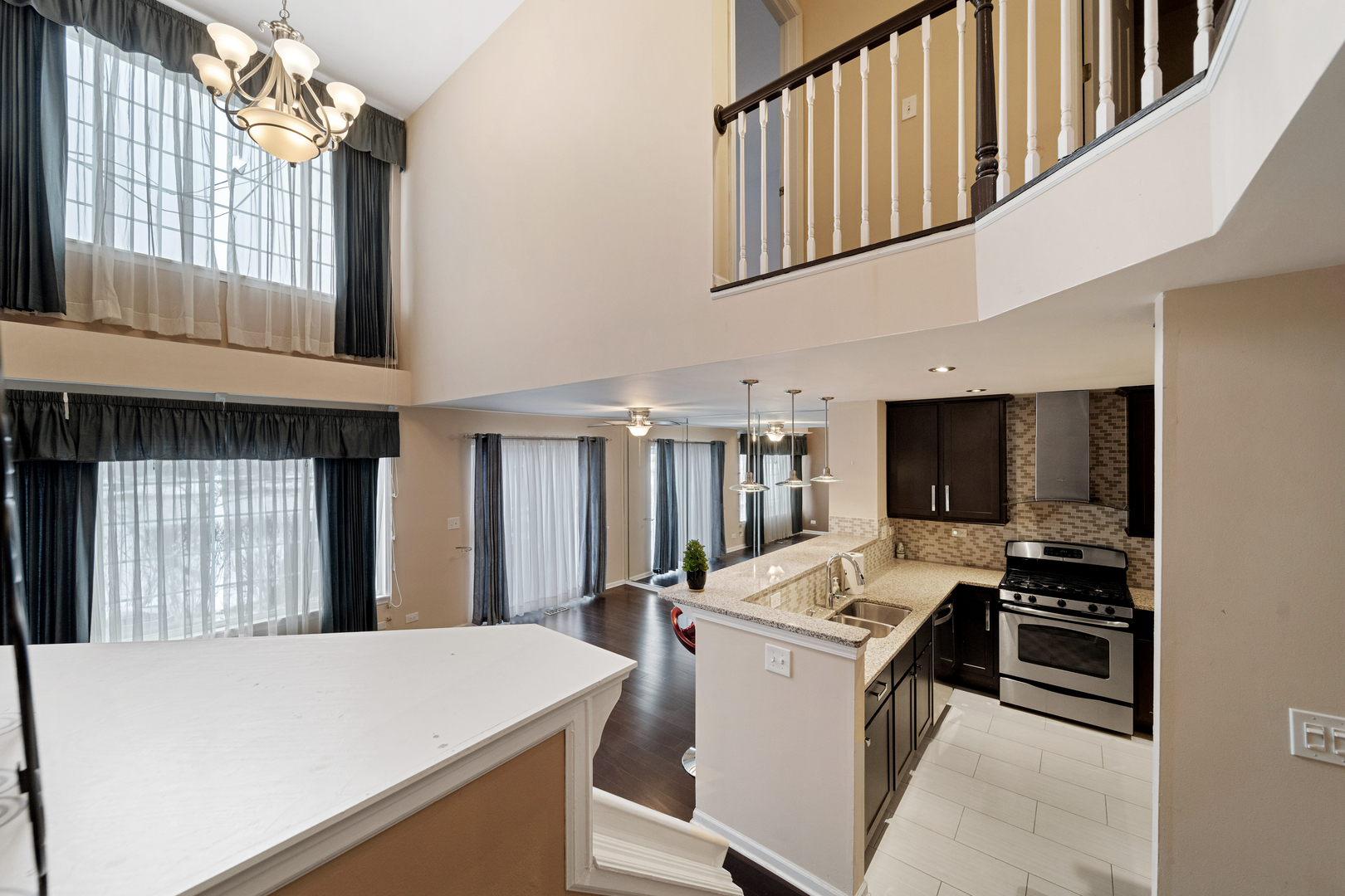 9026 HEATHWOOD Circle, Niles, IL 60714