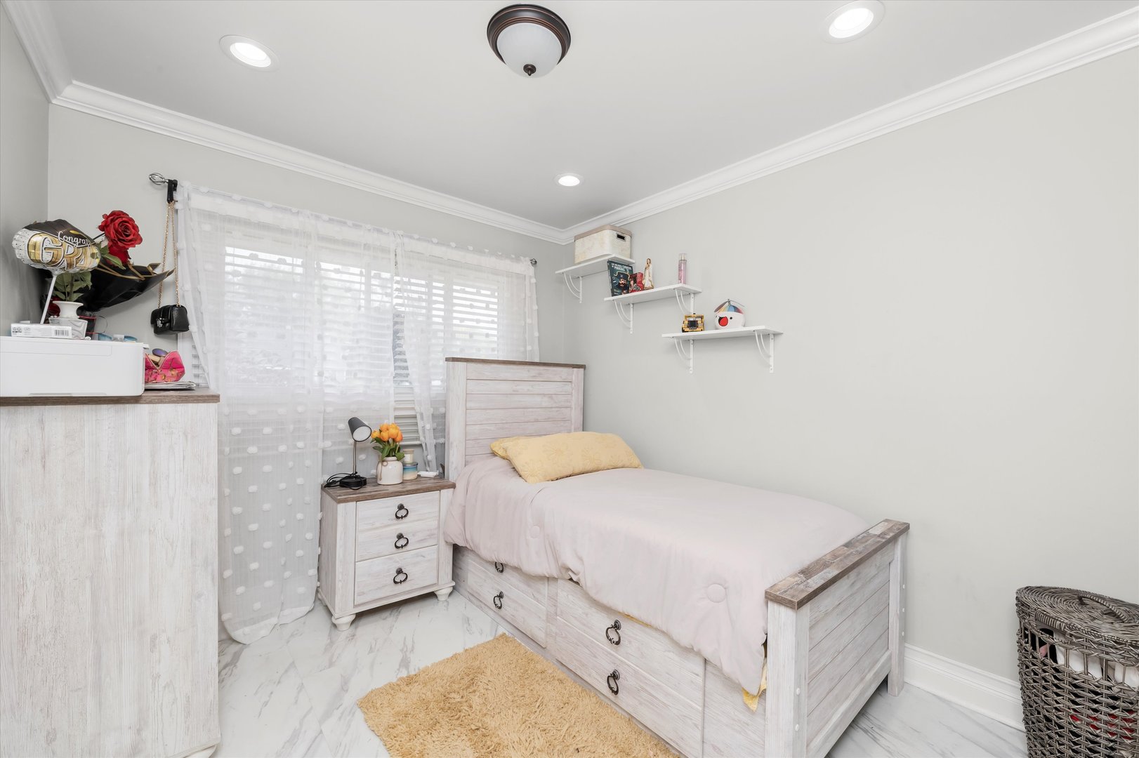 6315 W 83rd Place, Burbank, IL 60459