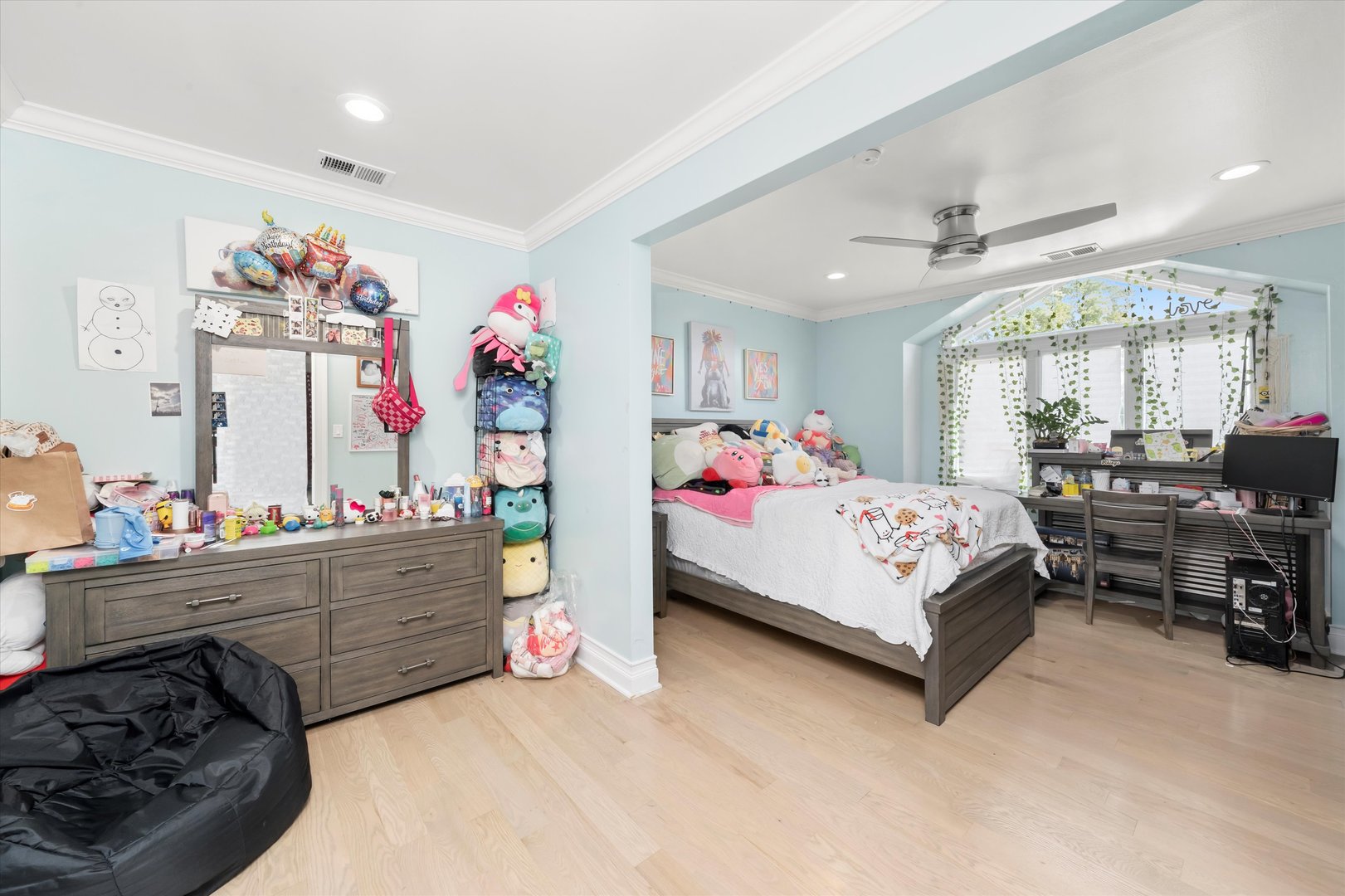 6315 W 83rd Place, Burbank, IL 60459