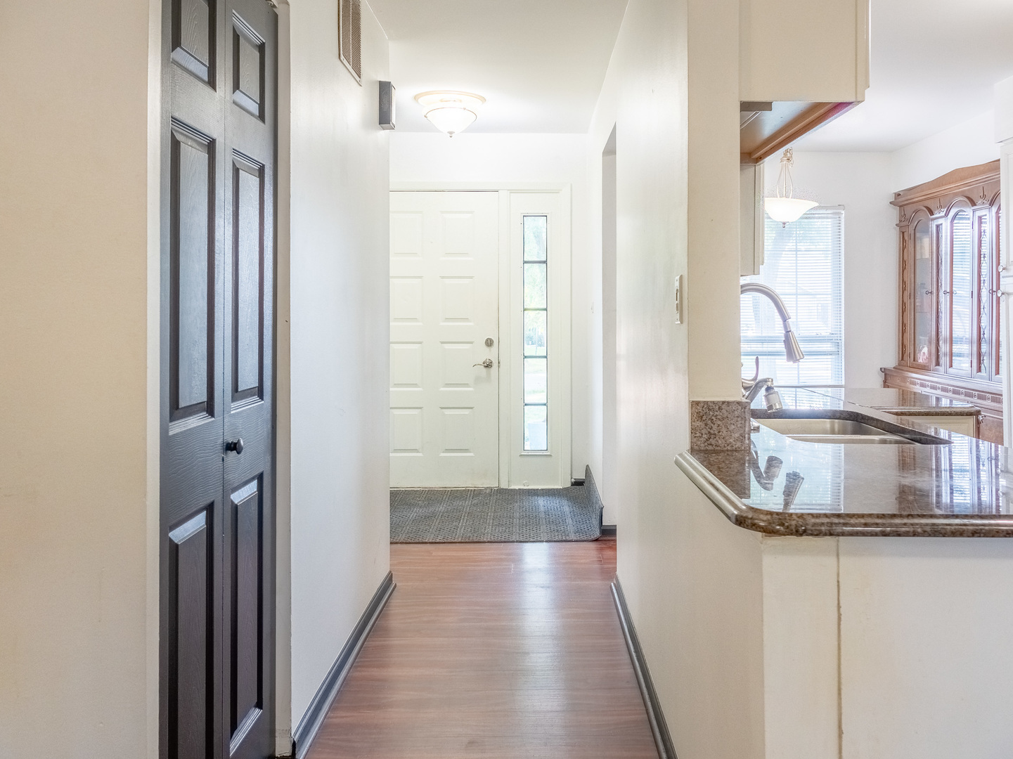 1877 Appaloosa Drive, Naperville, IL 60565