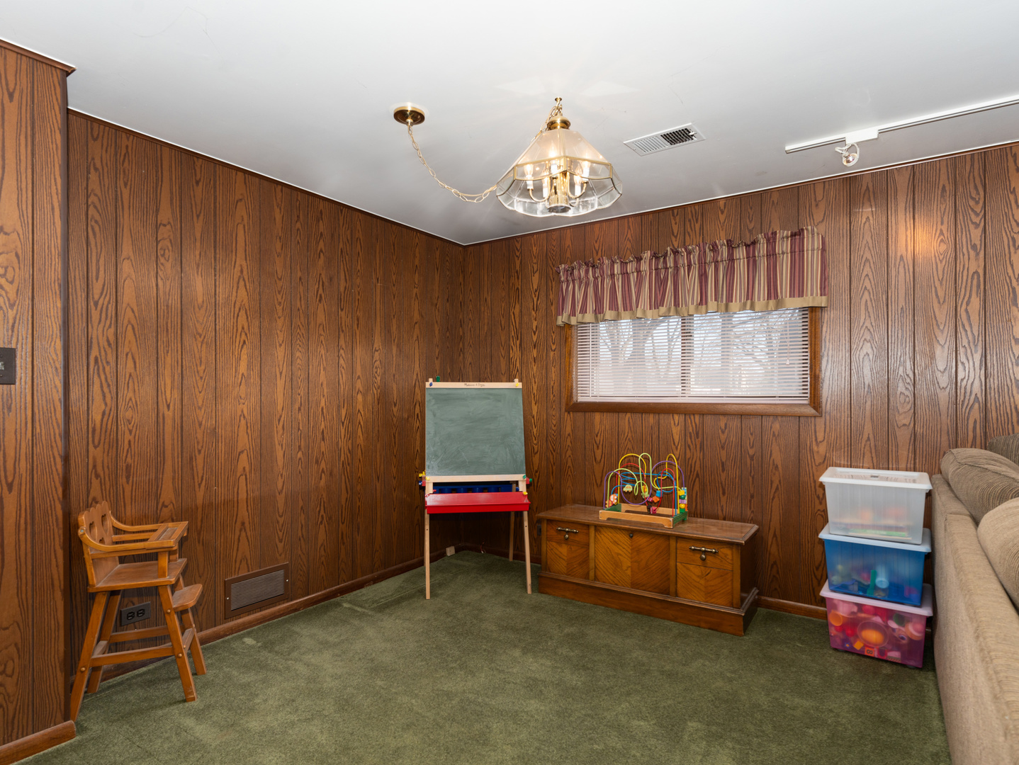 10S144 Ridge Road, Naperville, IL 60565