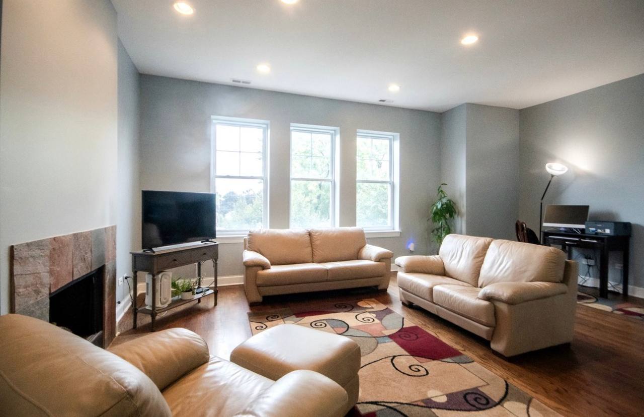 2154 N Natchez Avenue #3N, Chicago, IL 60707