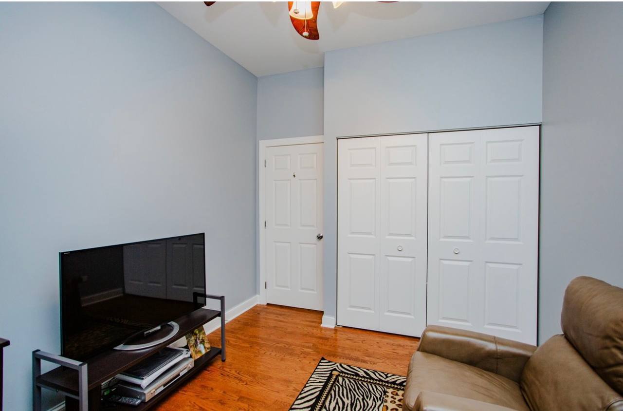 2154 N Natchez Avenue #3N, Chicago, IL 60707