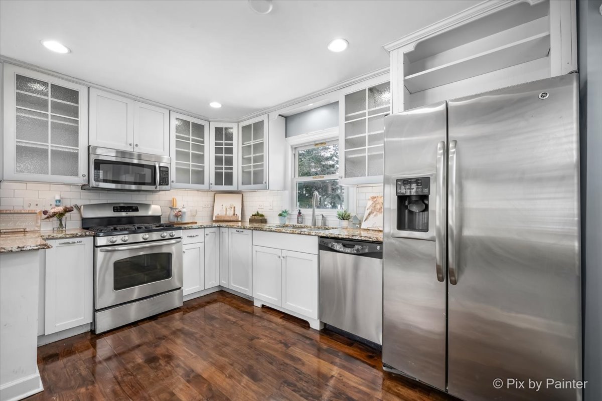 321 E Ardmore Avenue, Roselle, IL 60172