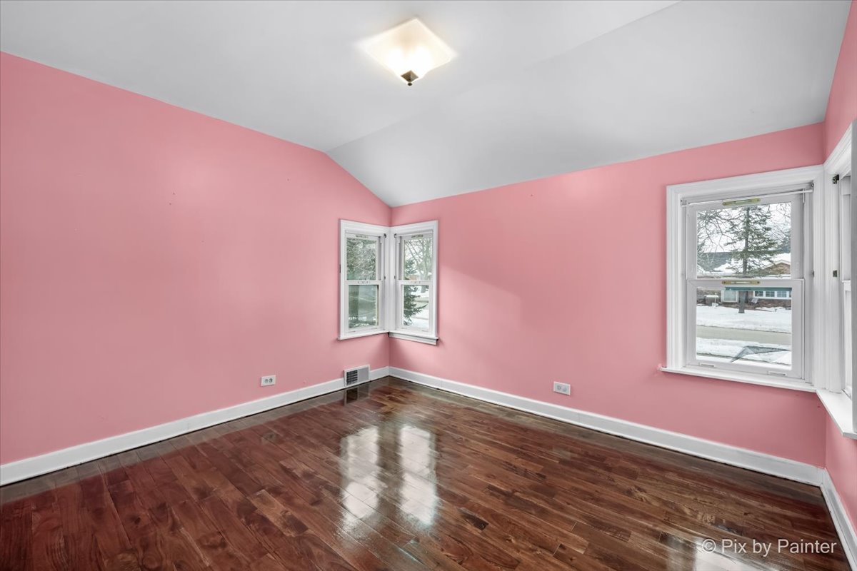 321 E Ardmore Avenue, Roselle, IL 60172