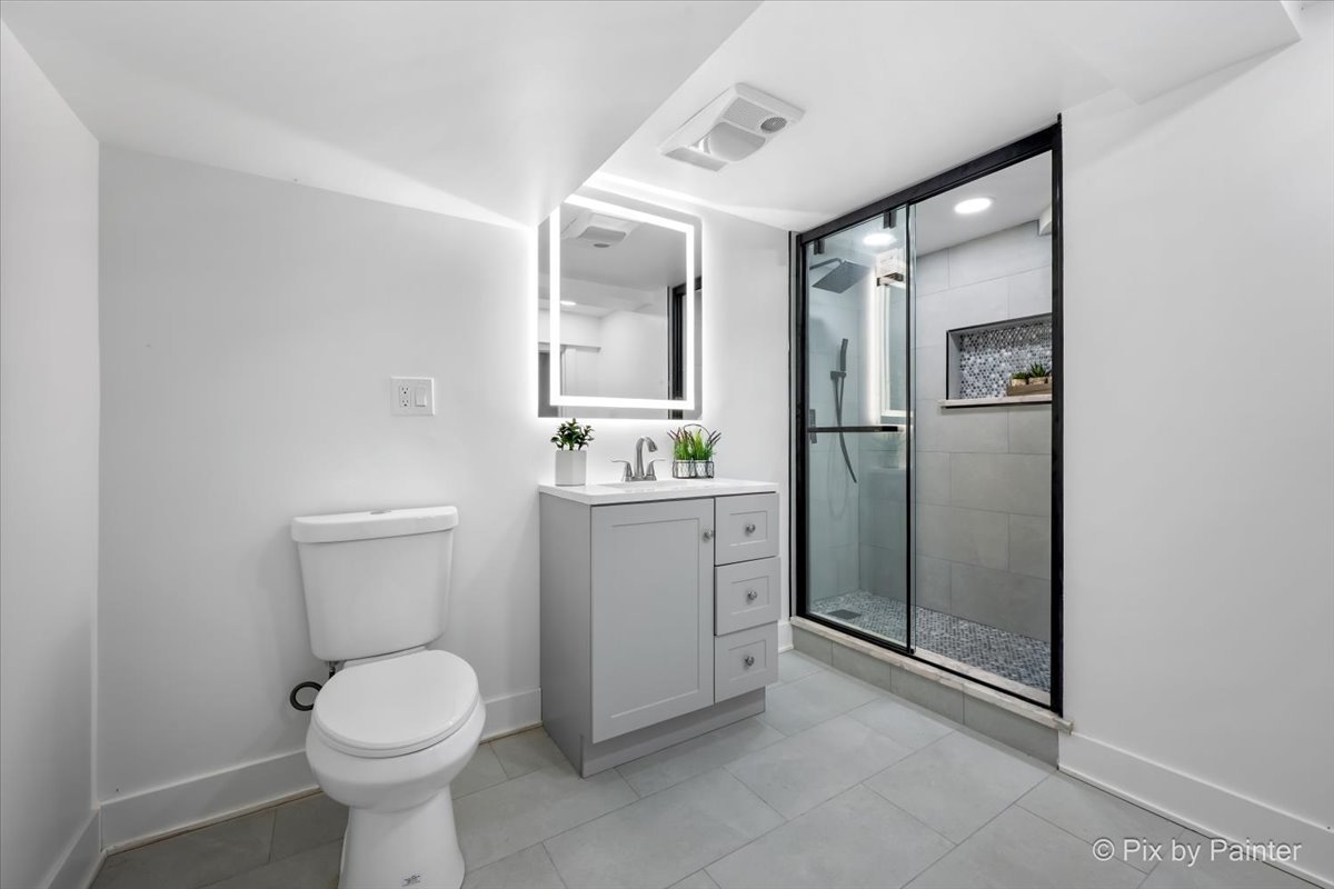 321 E Ardmore Avenue, Roselle, IL 60172