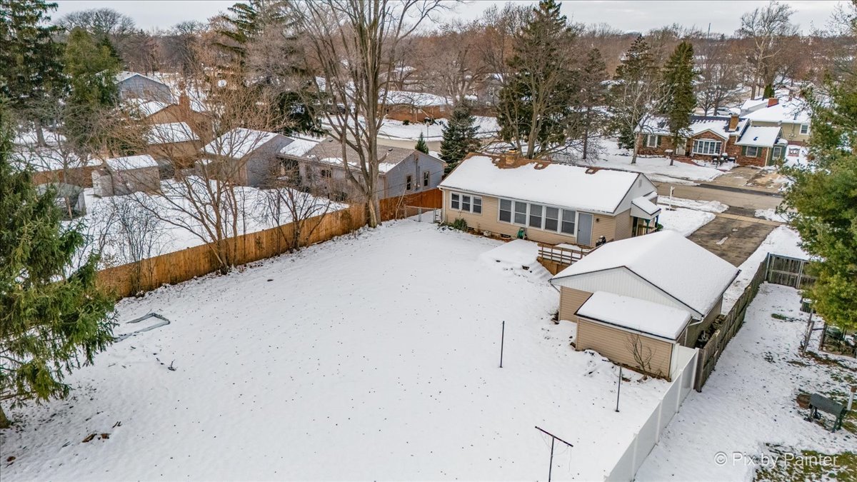 321 E Ardmore Avenue, Roselle, IL 60172