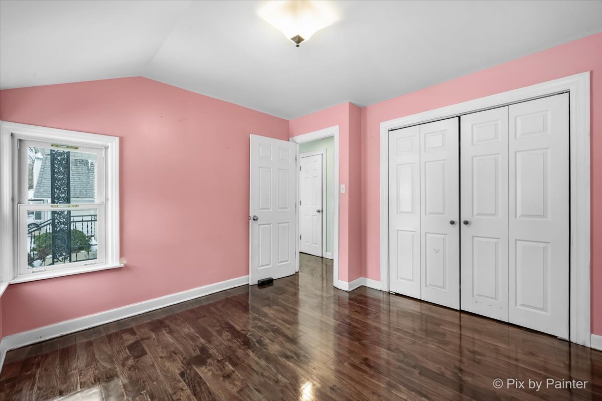 321 E Ardmore Avenue, Roselle, IL 60172