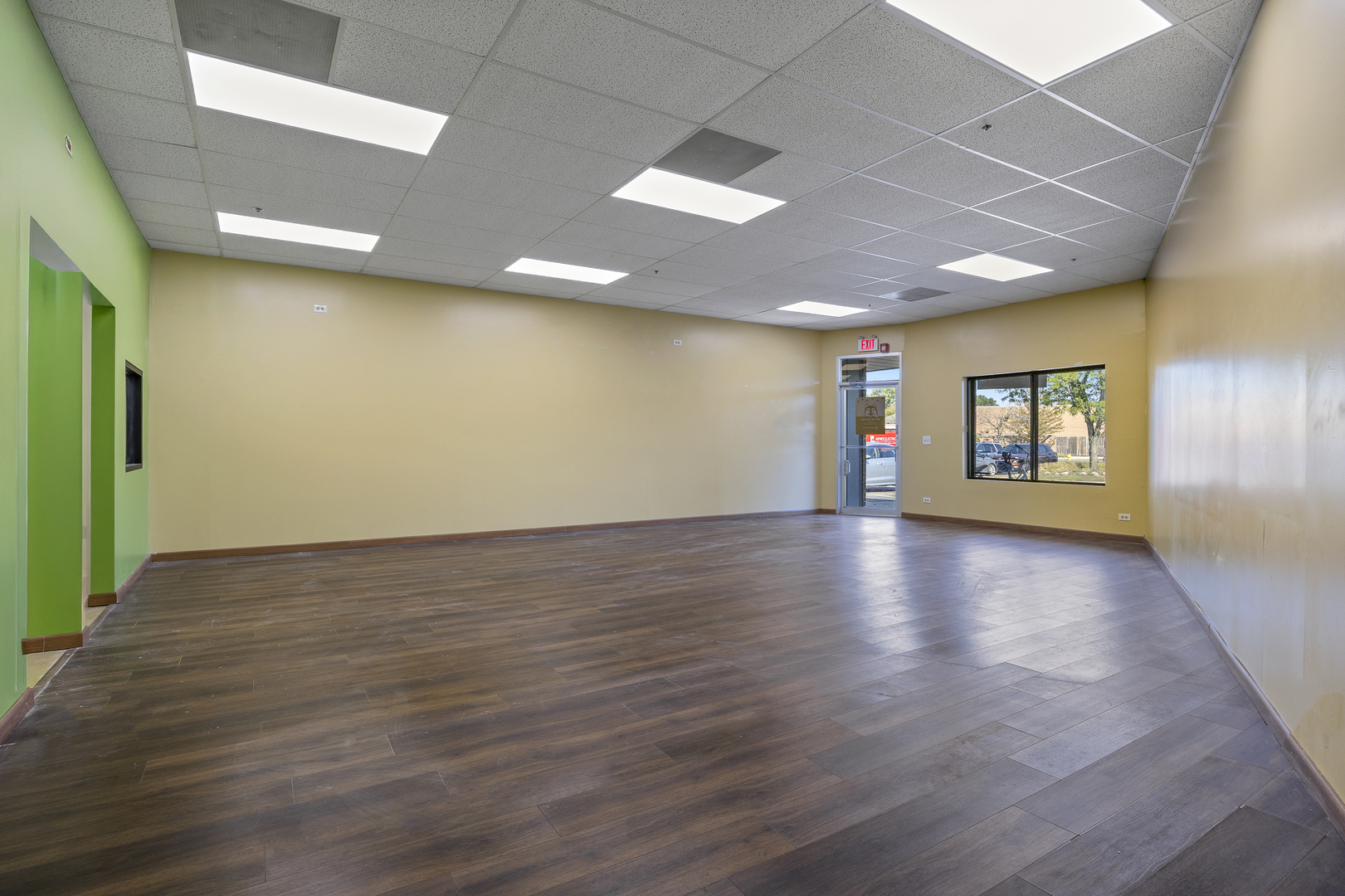 27W209 Geneva Road, Winfield, IL 60190