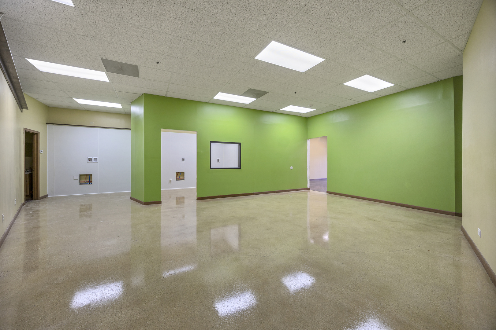 27W209 Geneva Road, Winfield, IL 60190