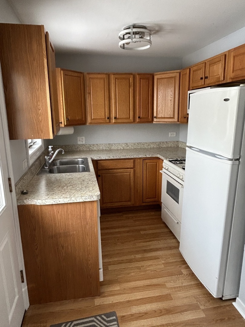 500 S Edgewood Avenue, Lombard, IL 60148