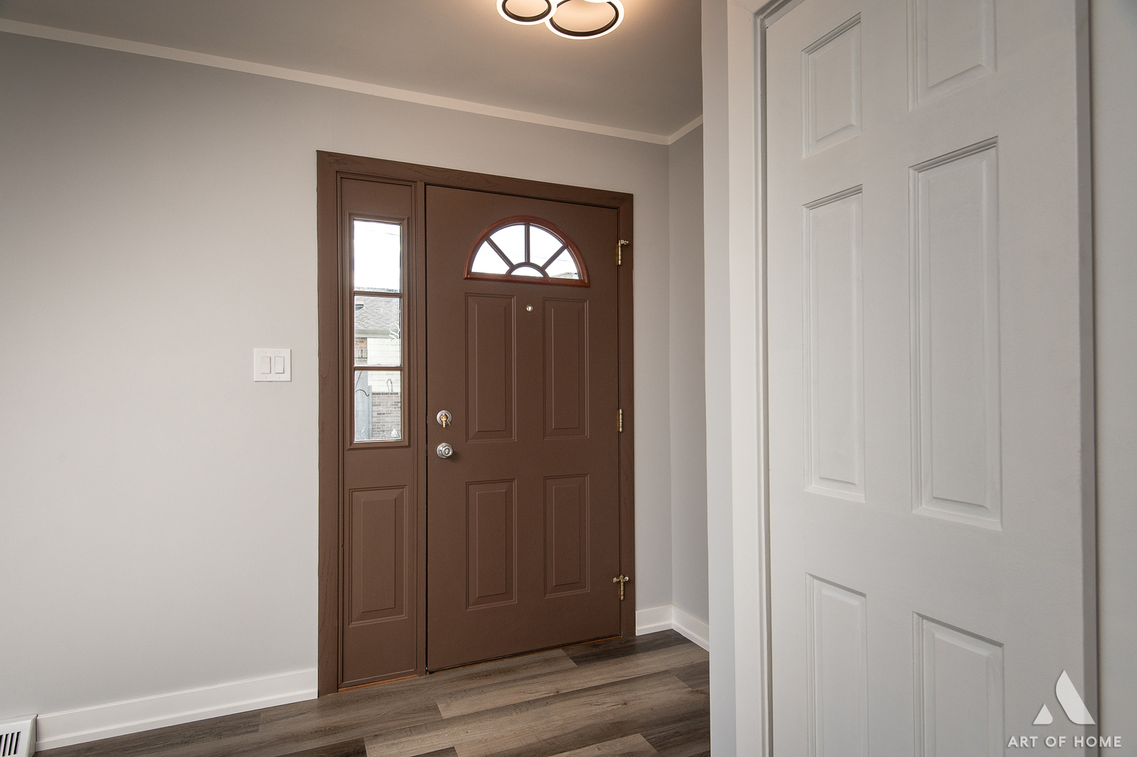 10956 S Nagle Avenue, Worth, IL 60482