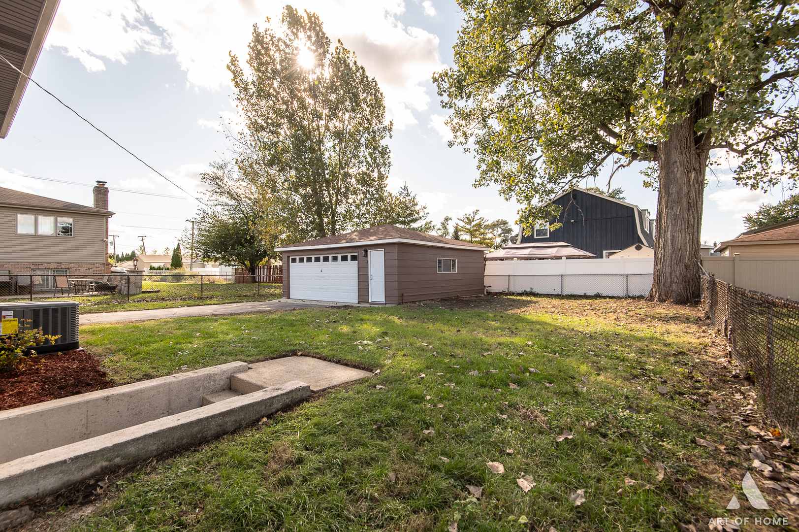 10956 S Nagle Avenue, Worth, IL 60482