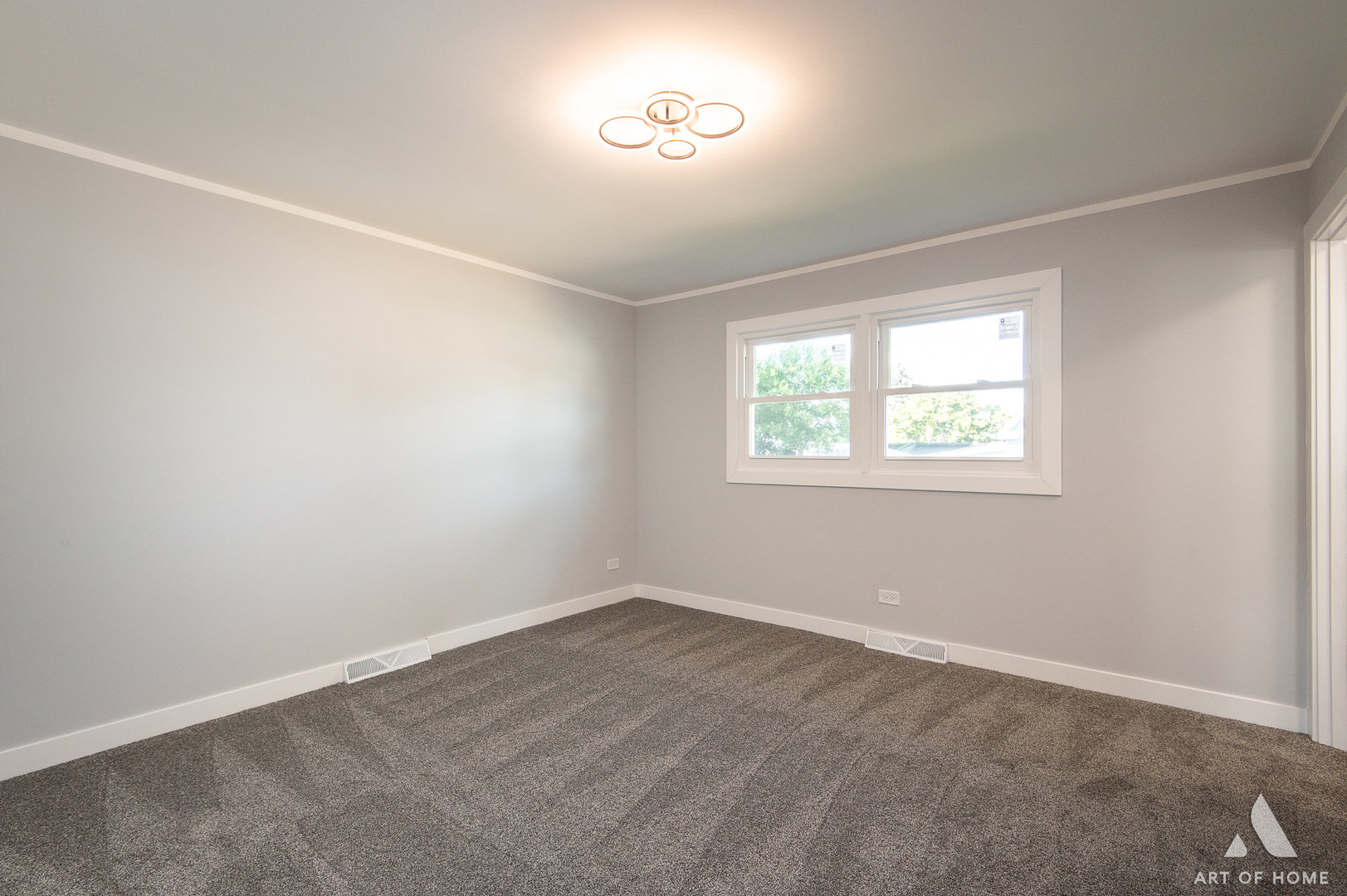 10956 S Nagle Avenue, Worth, IL 60482