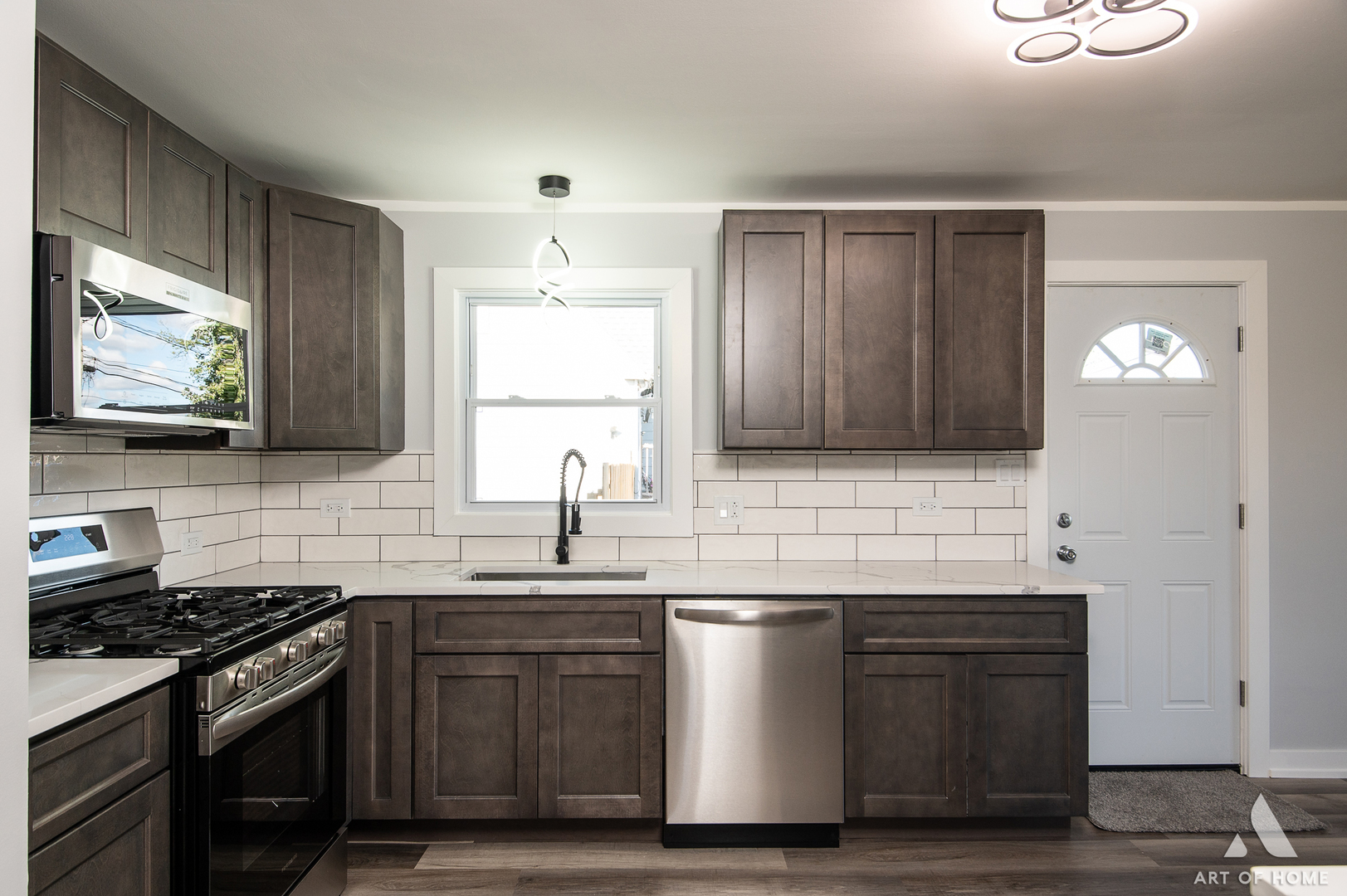 10956 S Nagle Avenue, Worth, IL 60482