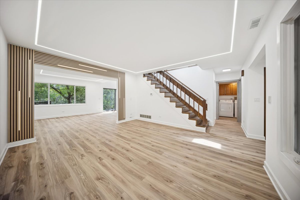 567 Cress Creek Lane, Crystal Lake, IL 60014