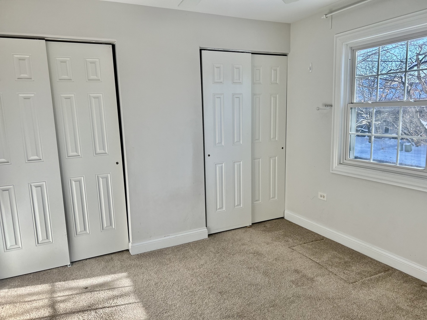 31 Foxcroft Road #207, Naperville, IL 60565