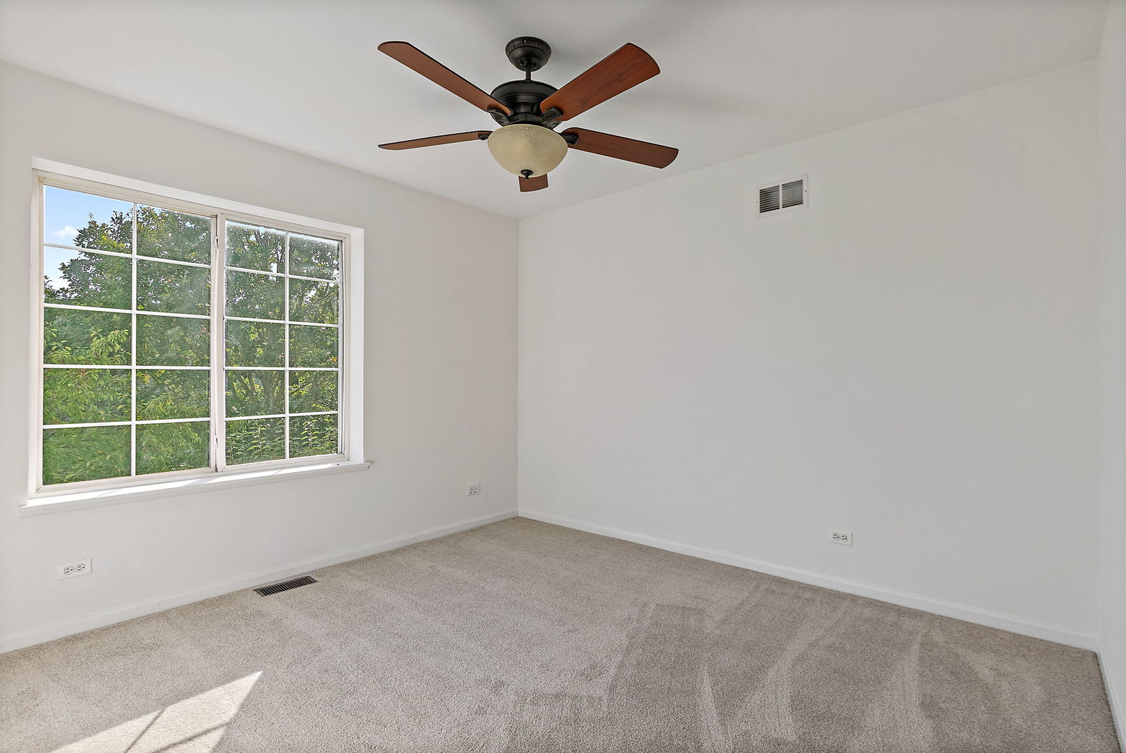 71 Monarch Drive #0, Streamwood, IL 60107