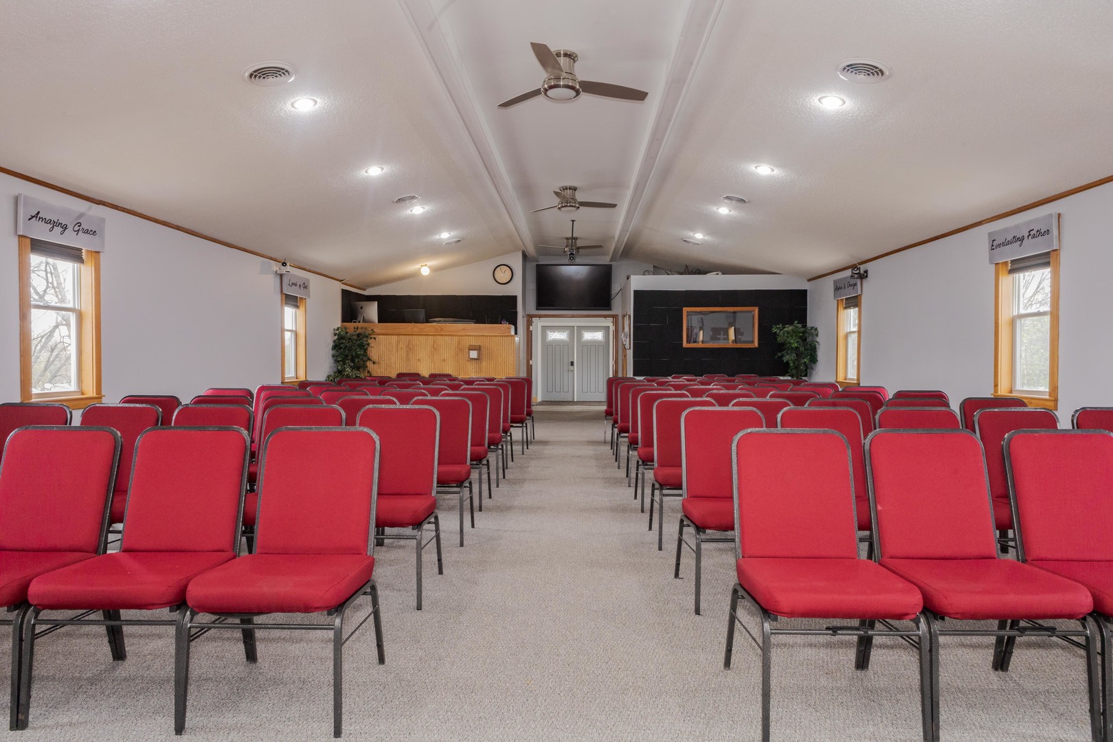 13895 1st Street, Pekin, IL 61554