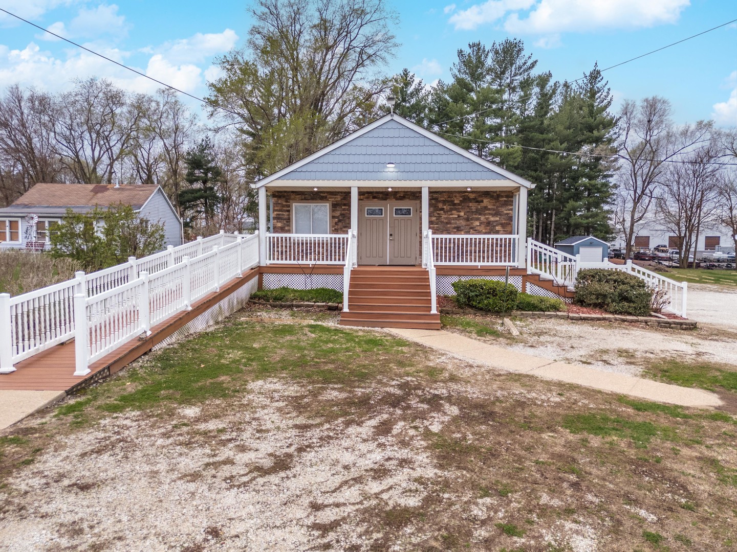 13895 1st Street, Pekin, IL 61554