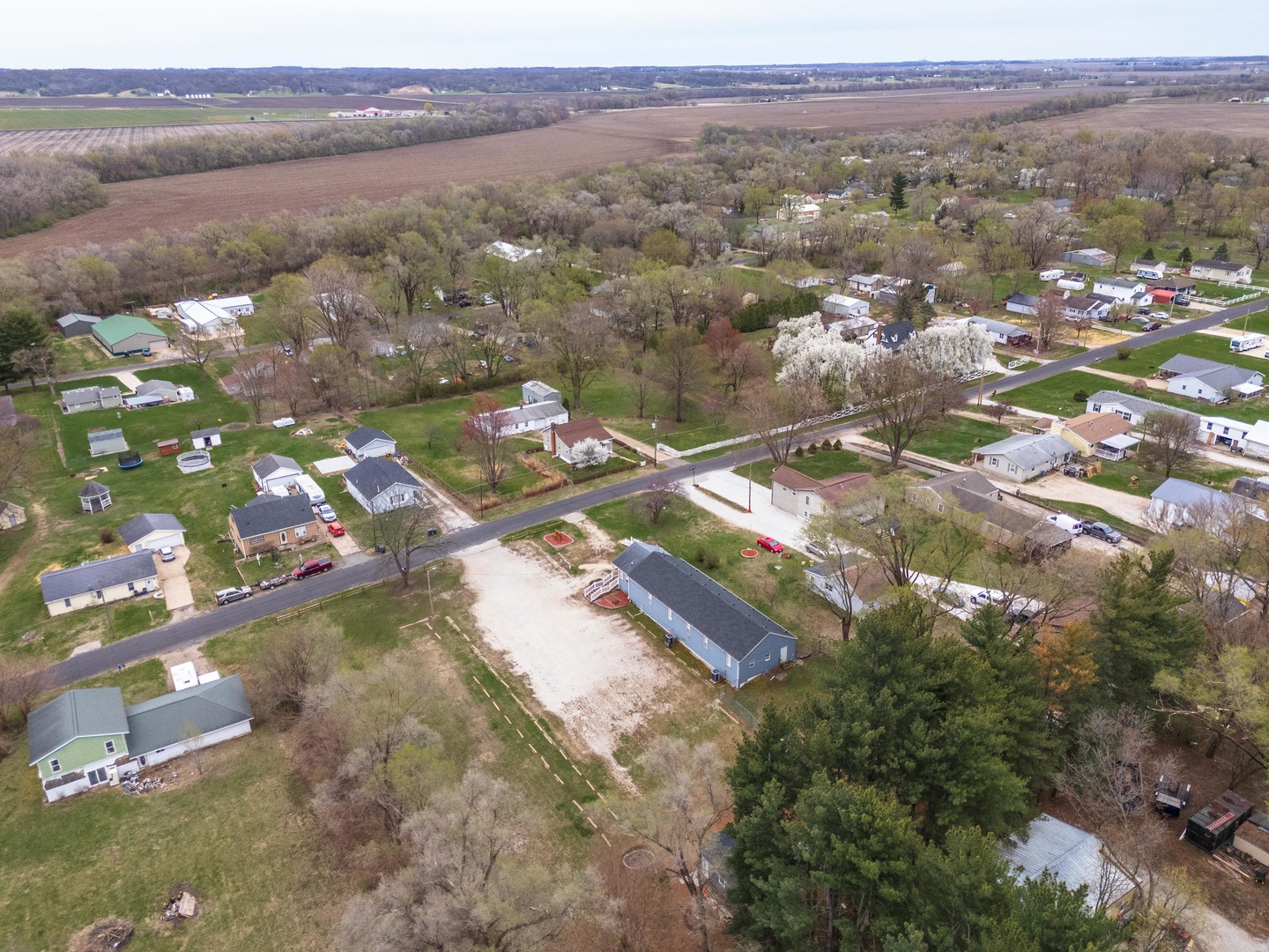 13895 1st Street, Pekin, IL 61554