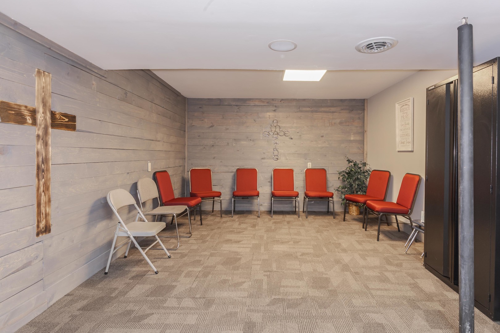 13895 1st Street, Pekin, IL 61554