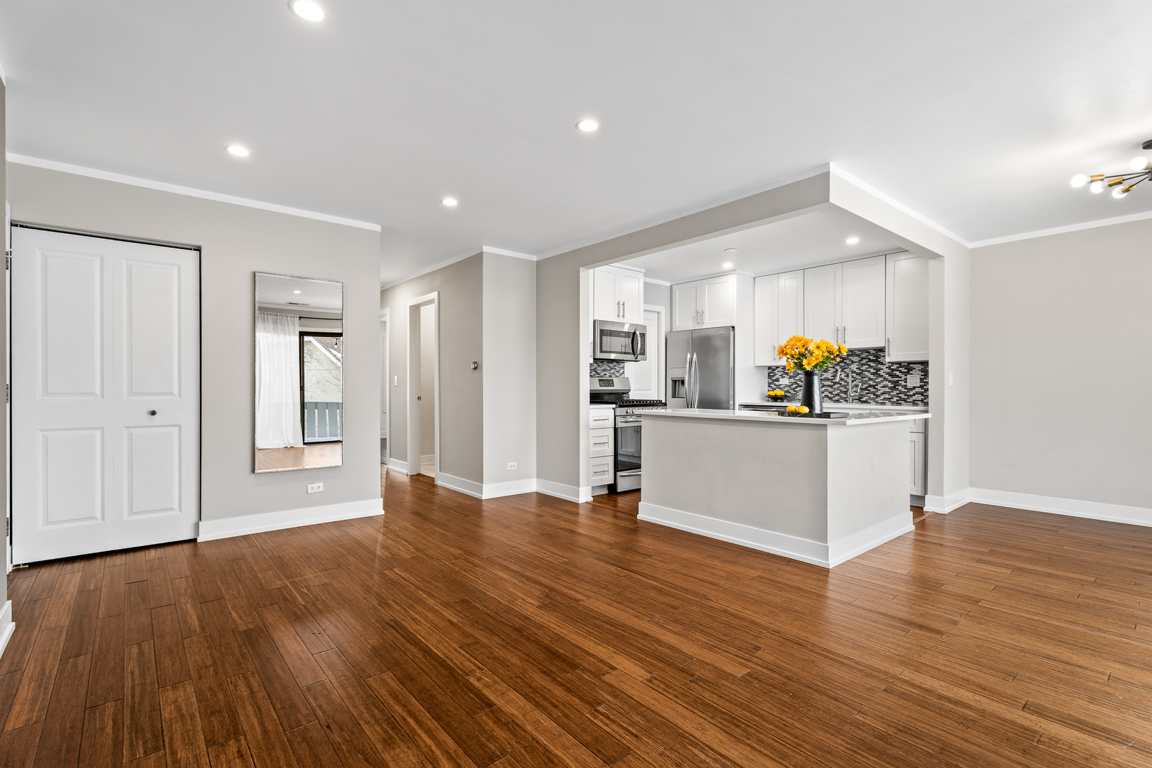 327 Wildberry Court #C2, Schaumburg, IL 60193