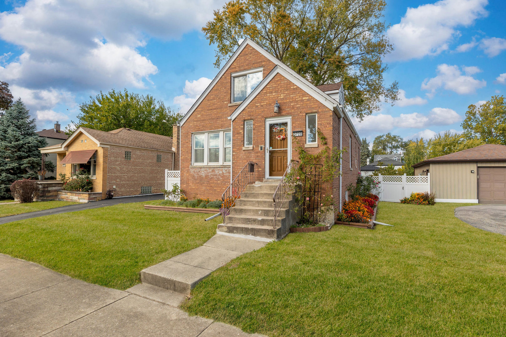 2720 W 97th Street, Evergreen Park, IL 60805